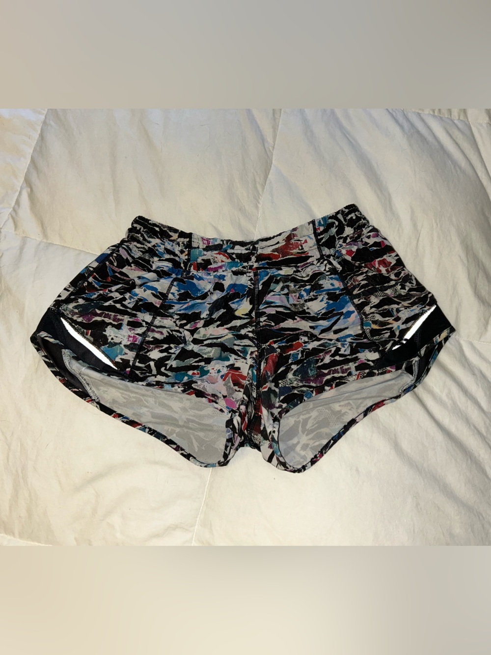 lululemon athletica Black Multi Printed Women’s Running Shorts size 4